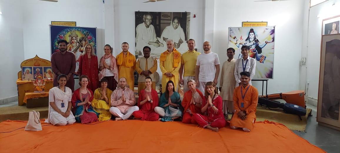 विभिन्न क्षेत्रीय भाषाओं में प्रज्ञा गीतों की संगीत शैली
